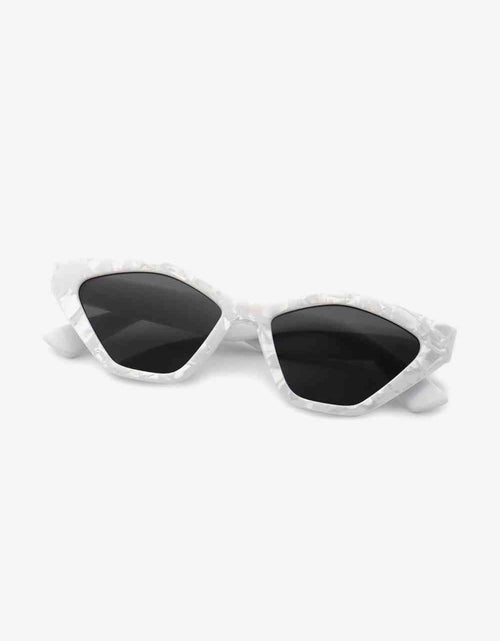 Load image into Gallery viewer, Cat Eye Polycarbonate Sunglasses
