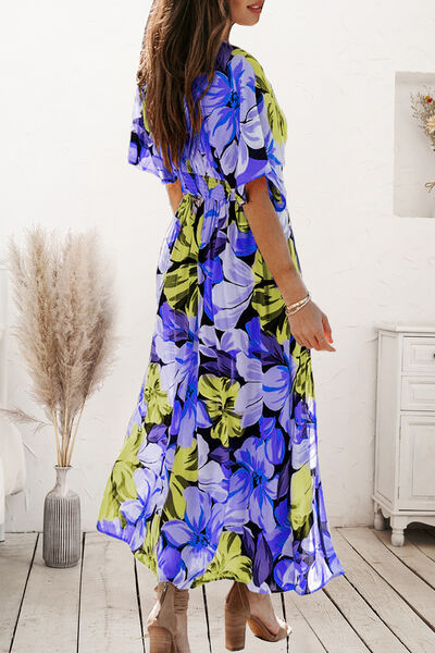 Load image into Gallery viewer, Plunge Split Printed Short Sleeve Dress
