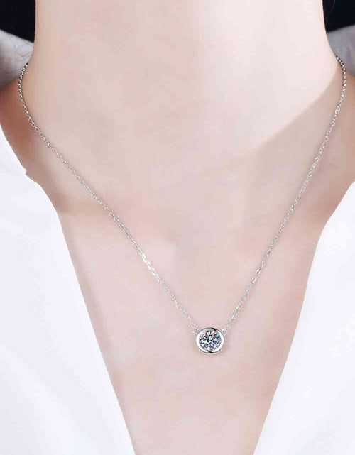 Load image into Gallery viewer, Moissanite Round Pendant Chain Necklace
