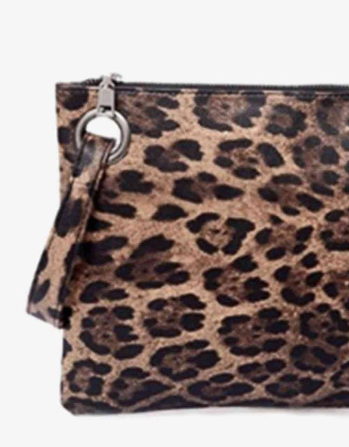 Load image into Gallery viewer, Leopard PU Leather Clutch
