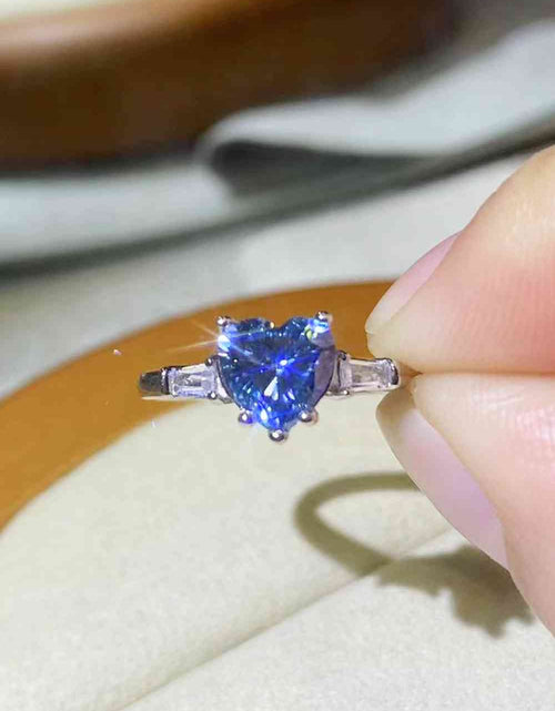 Load image into Gallery viewer, 1 Carat Moissanite Heart-Shaped Platinum-Plated Ring in Blue
