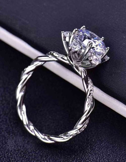 Load image into Gallery viewer, 3 Carat Moissanite Twisted Ring
