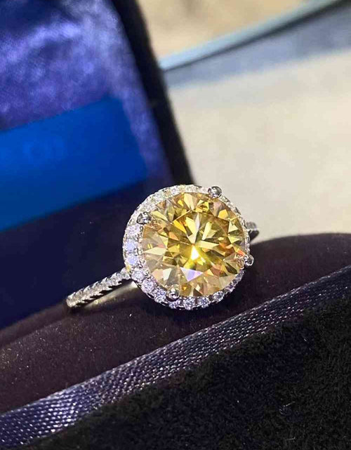 Load image into Gallery viewer, 2 Carat Moissanite Round Ring
