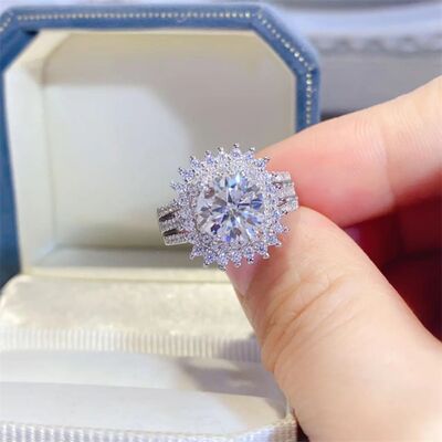 Load image into Gallery viewer, 2 Carat Moissanite 925 Sterling Silver Ring
