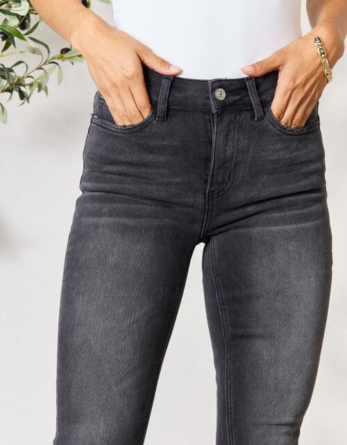 Load image into Gallery viewer, BAYEAS Cropped Skinny Jeans
