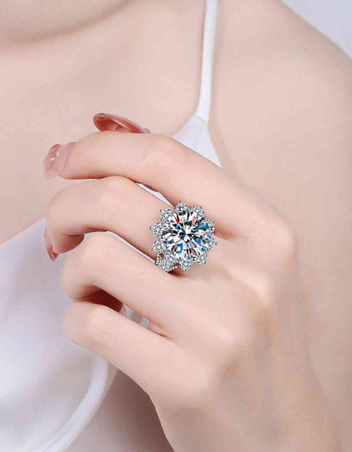 Load image into Gallery viewer, 10 Carat Moissanite Flower-Shaped Ring
