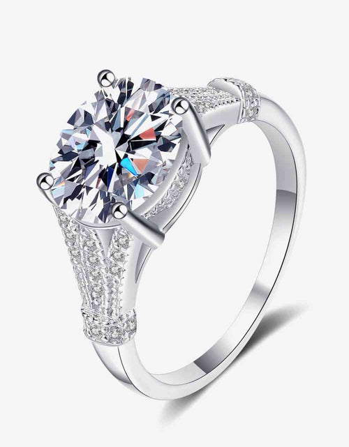 Load image into Gallery viewer, Unpredictable Day 3 Carat Moissanite Ring
