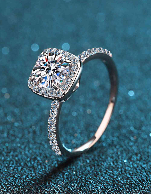 Load image into Gallery viewer, Square Moissanite Ring
