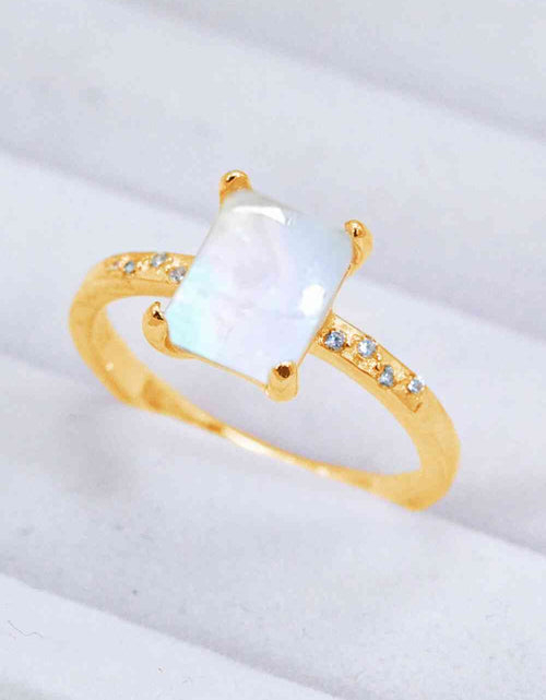 Load image into Gallery viewer, Square Moonstone Ring
