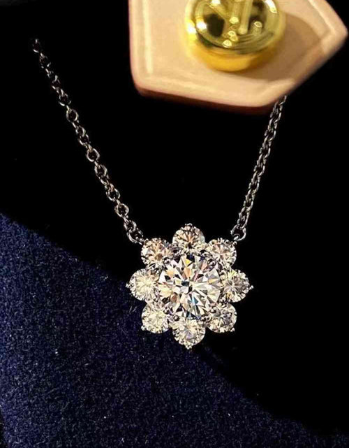 Load image into Gallery viewer, 1 Carat Moissanite Floral Pendant Necklace
