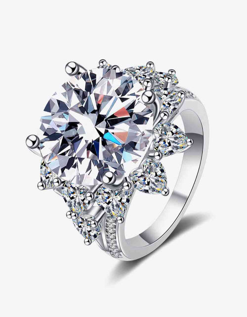 Load image into Gallery viewer, 10 Carat Moissanite Flower-Shaped Ring
