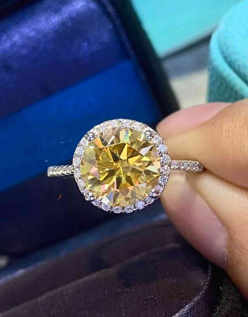 Load image into Gallery viewer, 2 Carat Moissanite Round Ring
