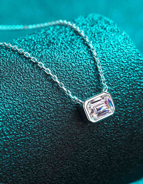 Load image into Gallery viewer, Beautiful Words 1 Carat Moissanite Pendant Necklace
