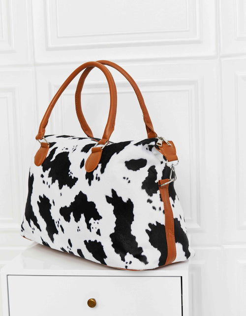 Load image into Gallery viewer, Animal Print Brushed Weekender Bag
