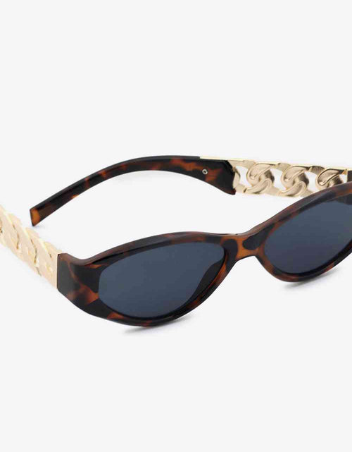 Load image into Gallery viewer, Chain Detail Temple Cat Eye Sunglasses
