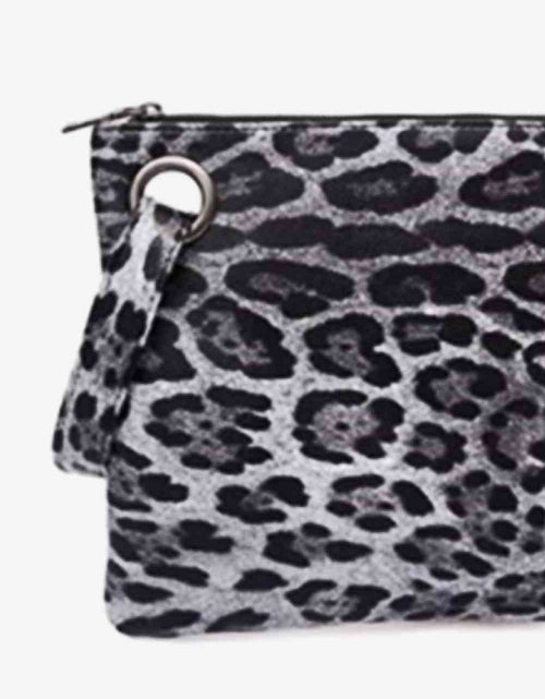 Load image into Gallery viewer, Leopard PU Leather Clutch
