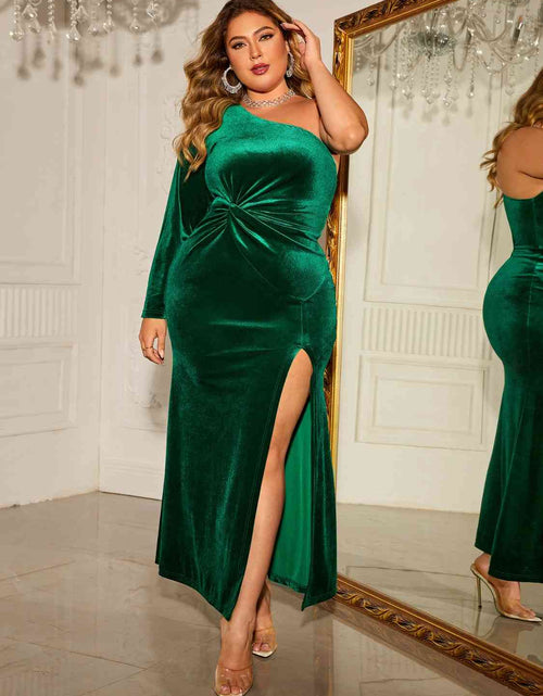 Load image into Gallery viewer, Plus Size One-Shoulder Twisted Split Dress
