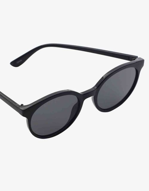 Load image into Gallery viewer, Round Full Rim Polycarbonate Frame Sunglasses
