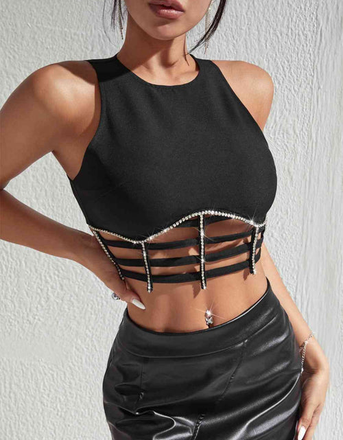 Load image into Gallery viewer, Rhinestone Decor Crop Top
