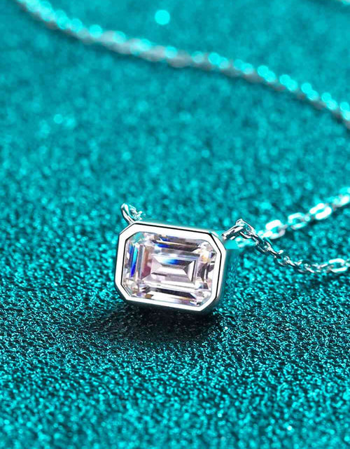 Load image into Gallery viewer, Beautiful Words 1 Carat Moissanite Pendant Necklace
