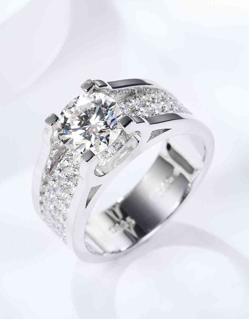 Load image into Gallery viewer, Made To Shine 1 Carat Moissanite Ring
