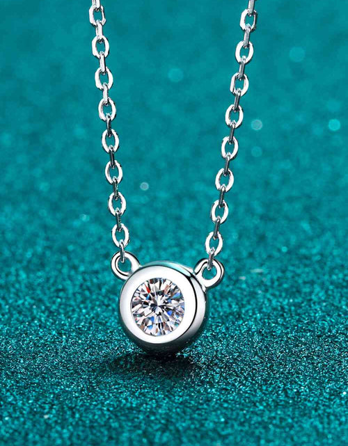 Load image into Gallery viewer, Moissanite Round Pendant Chain Necklace
