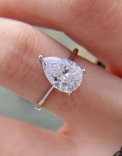 Load image into Gallery viewer, Classic Teardrop 2 Carat Moissanite Ring
