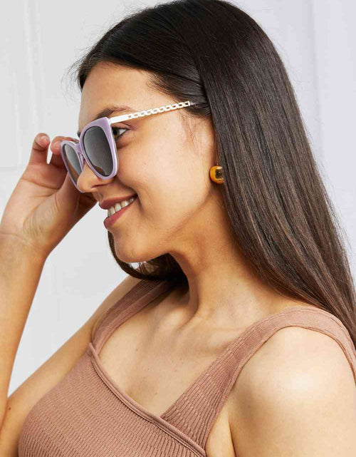 Load image into Gallery viewer, Cat-Eye Acetate Frame Sunglasses
