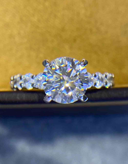 Load image into Gallery viewer, 2 Carat 4-Prong Moissanite Ring
