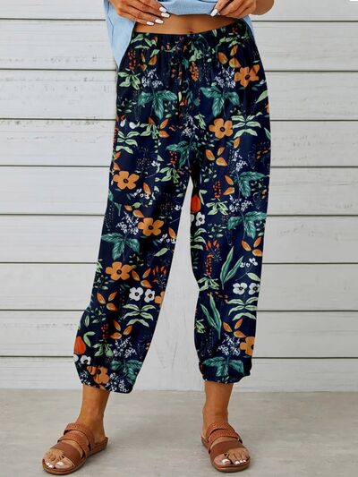 Load image into Gallery viewer, Printed Tied Cropped Pants
