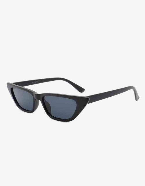 Load image into Gallery viewer, UV400 Polycarbonate Cat Eye Sunglasses
