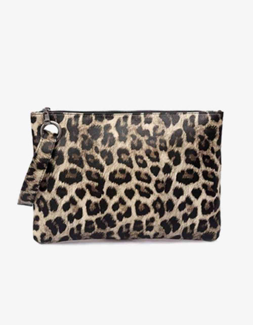 Load image into Gallery viewer, Leopard PU Leather Clutch
