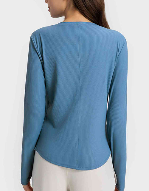 Load image into Gallery viewer, Round Neck Long Sleeve Sport Top
