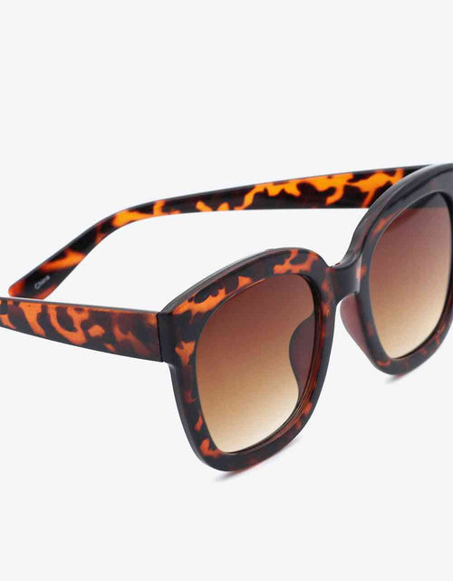 Load image into Gallery viewer, Polycarbonate Frame Square Sunglasses
