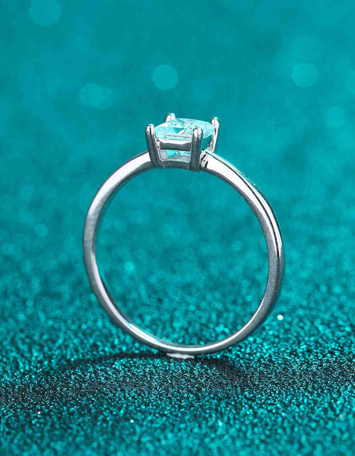 Load image into Gallery viewer, 925 Sterling Silver Moissanite Solitaire Ring
