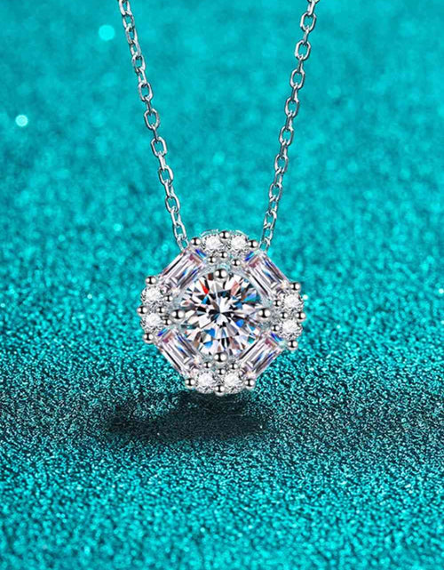 Load image into Gallery viewer, Geometric Moissanite Pendant Chain Necklace
