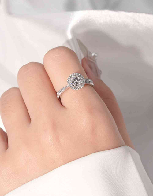 Load image into Gallery viewer, 1 Carat Moissanite Round Shape Ring
