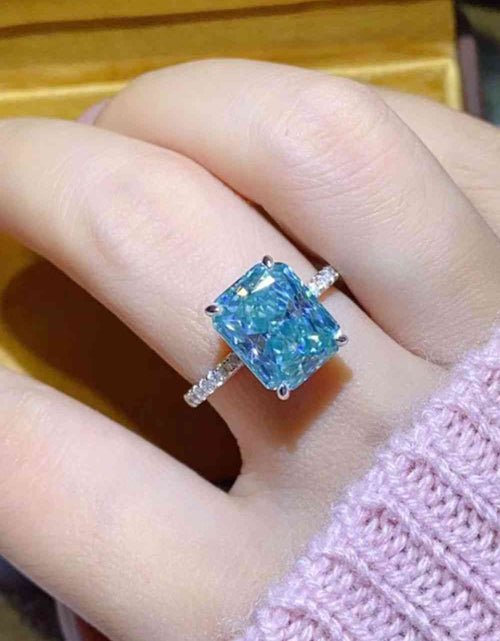 Load image into Gallery viewer, 2 Carat Moissanite Ring
