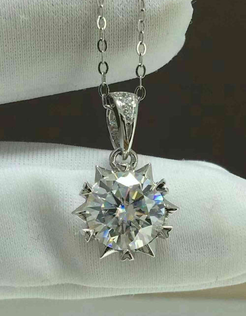 Load image into Gallery viewer, Looking At You 2 Carat Moissanite Pendant Necklace
