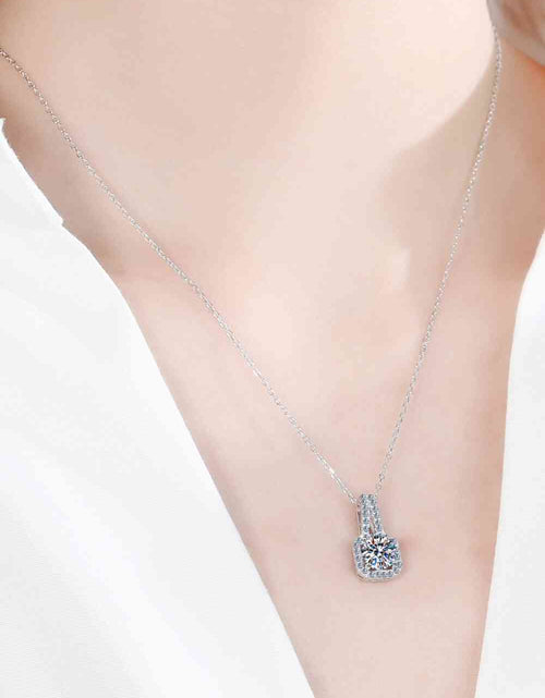 Load image into Gallery viewer, Look Amazing 2 Carat Moissanite Pendant Necklace
