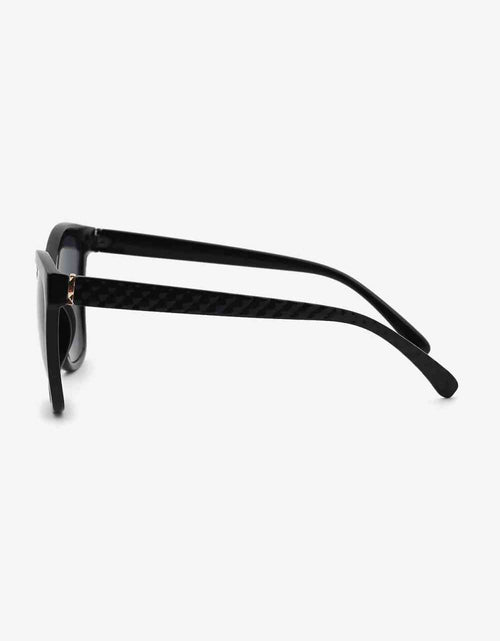 Load image into Gallery viewer, Full Rim Polycarbonate Sunglasses
