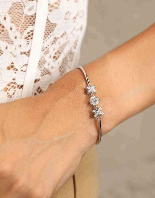 Load image into Gallery viewer, Adored Happy State of Mind 1 Carat Moissanite Bracelet
