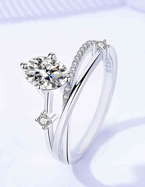 Load image into Gallery viewer, Moissanite Crisscross Ring
