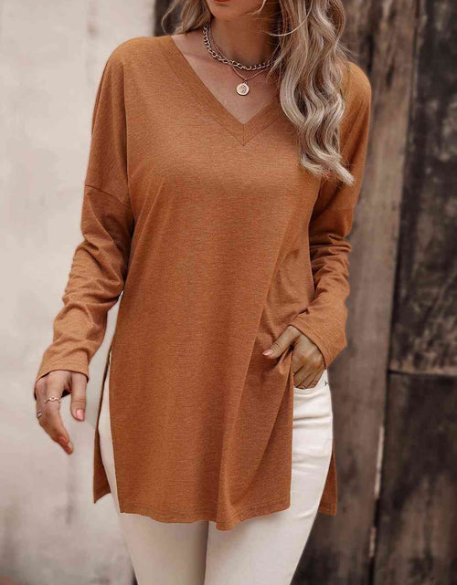 Load image into Gallery viewer, V-Neck Long Sleeve Slit Top
