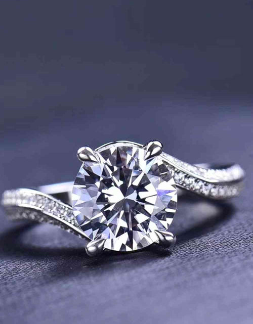 Load image into Gallery viewer, Keep Your Eyes On Me 3 Carat Moissanite Ring
