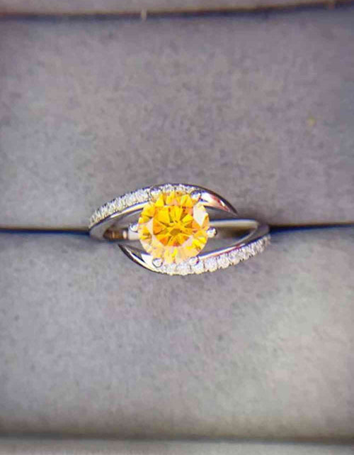 Load image into Gallery viewer, 1 Carat Moissanite 925 Sterling Silver Ring
