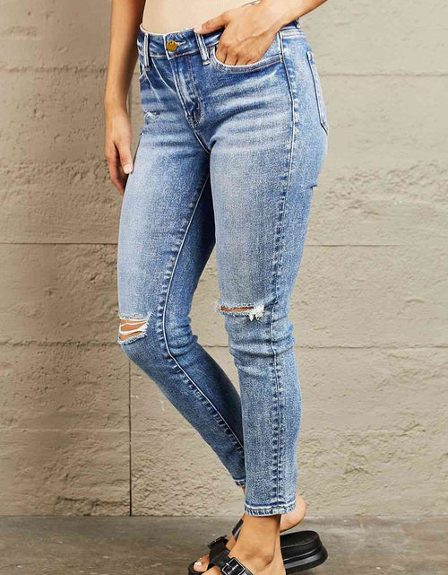 Load image into Gallery viewer, BAYEAS Mid Rise Distressed Skinny Jeans
