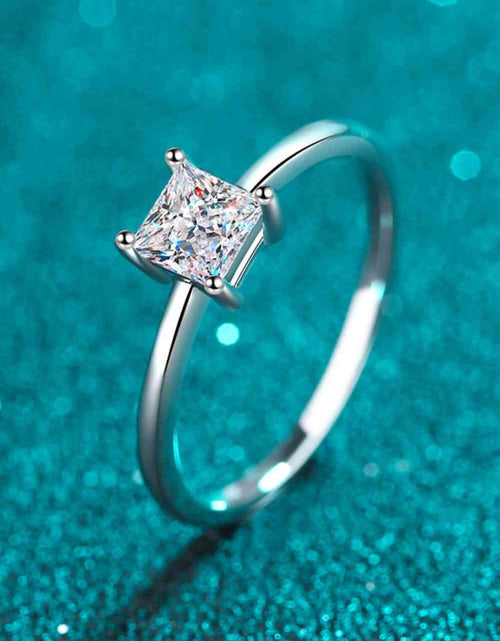 Load image into Gallery viewer, 925 Sterling Silver Moissanite Solitaire Ring
