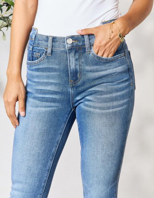 Load image into Gallery viewer, BAYEAS Skinny Cropped Jeans
