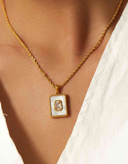 Load image into Gallery viewer, Square Pendant Twisted Chain Necklace
